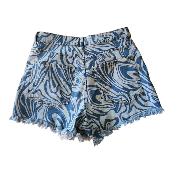 H&M Divided Blue Marble Print High Rise Denim Shorts | Size 10 - Picture 2 of 6